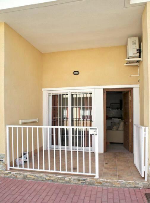 The Beach Is Close But Quiet And Not Noisy Casa Reformada Cerca De La Playa San Pedro del Pinatar Exterior photo